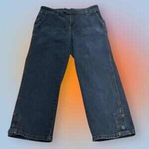 LEVI’S Women’s 10 Capri Length Blue Jeans